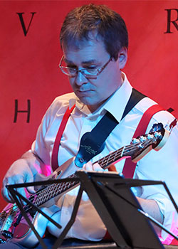 Thomas Müller - Bass Honey Rose Quintett Salzburg